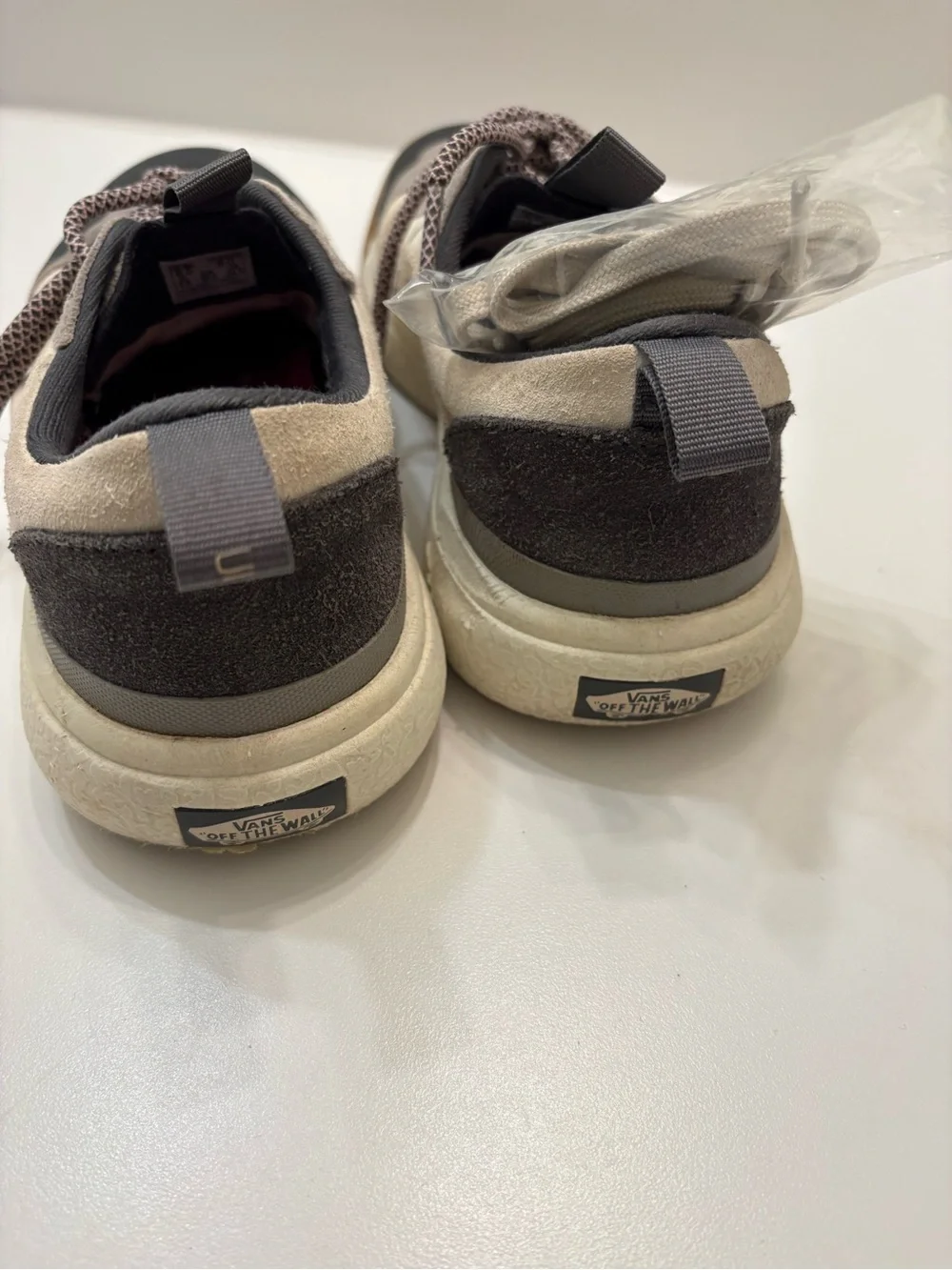 Vans Ultrarange Men's Size 6.5 / Woman’s 8 Comfort Shoes Low-Top Sneakers